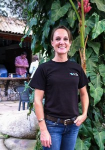 'Detectives de Pajaros' Teacher Kelley Rasch: winner of 'The Habitat Game'! Photo by Jean Schroeder